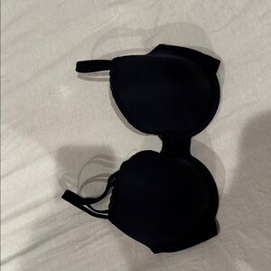 Aerie Black Underwire Bra 36DDD

Gently worn
Smoke free home